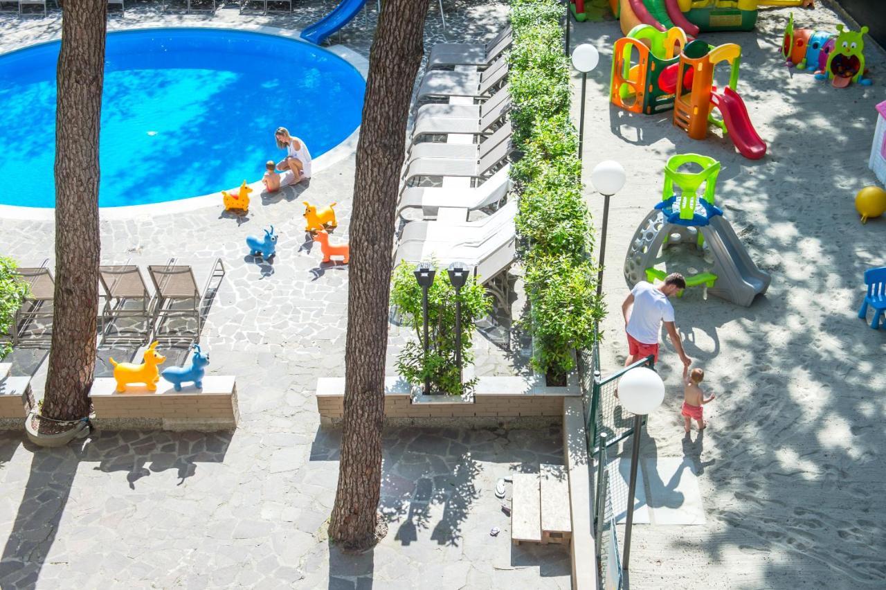 Meridiana Family & Nature Hotel Марина Ромеа Екстериор снимка